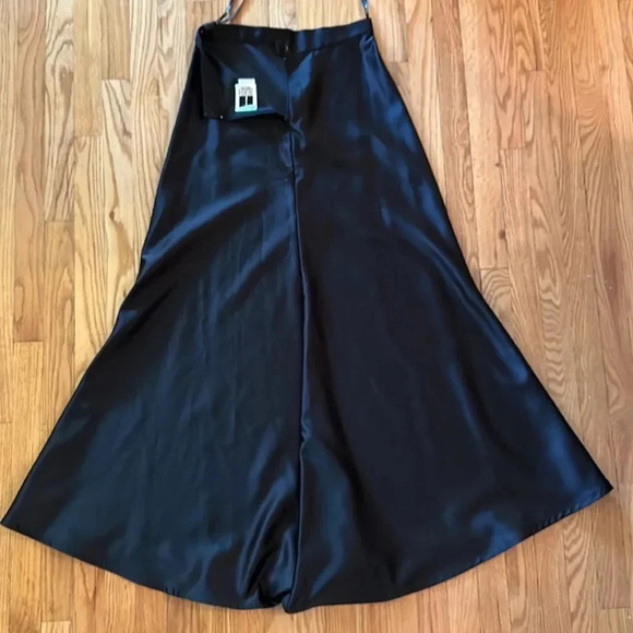 Tadashi sz 12P black shiny formal skirt gorgeous great pre owned condition - Picture 7 of 7